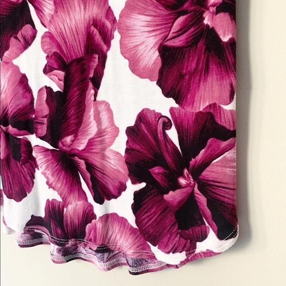 Pretty Floral Dynamite Tee - Picture 3 of 4